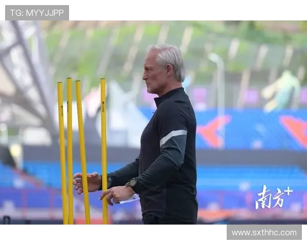 安德森称赞玉昆提前保级表现出色盛赞李小恒天赋出众未来可期